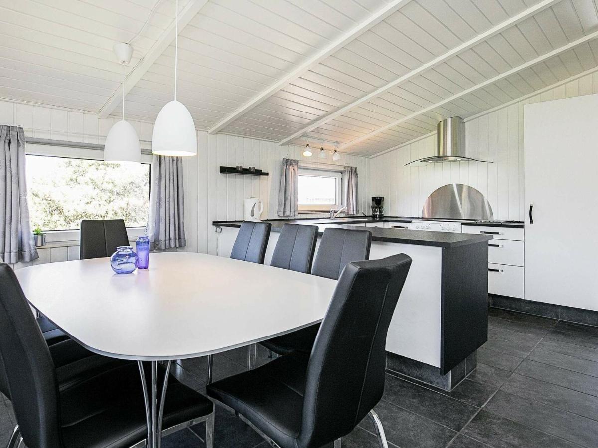 8 Person Holiday Home In Vejers Strand Room photo