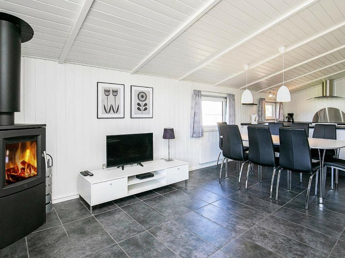 8 Person Holiday Home In Vejers Strand Room photo